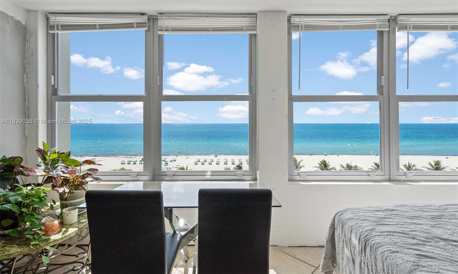 Small Image of 2899 COLLINS AVE #931, Miami Beach Number 5