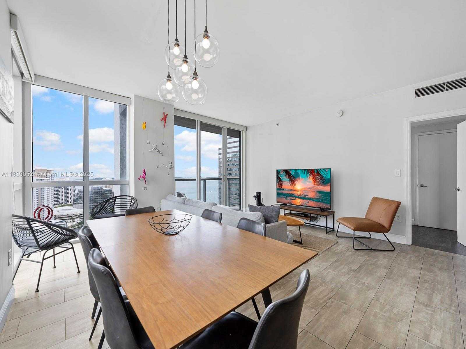 Small Image of 500 BRICKELL AVE #2501, Miami Number 12