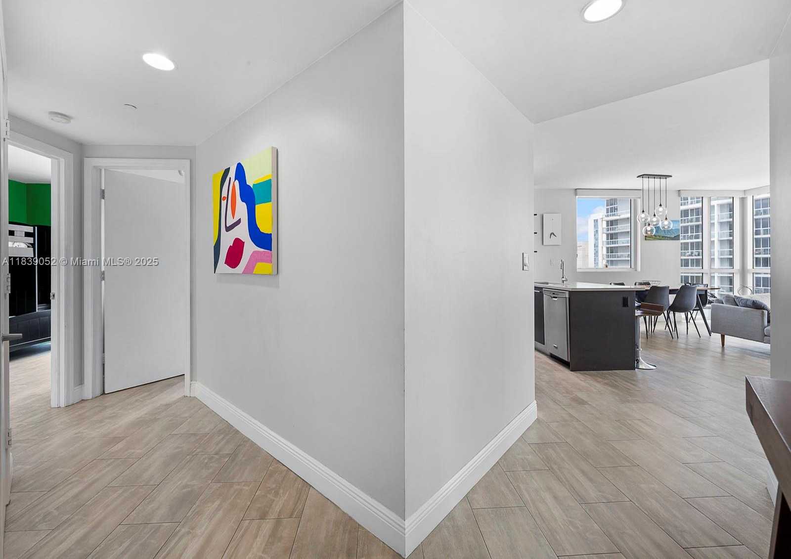 Small Image of 500 BRICKELL AVE #2501, Miami Number 14