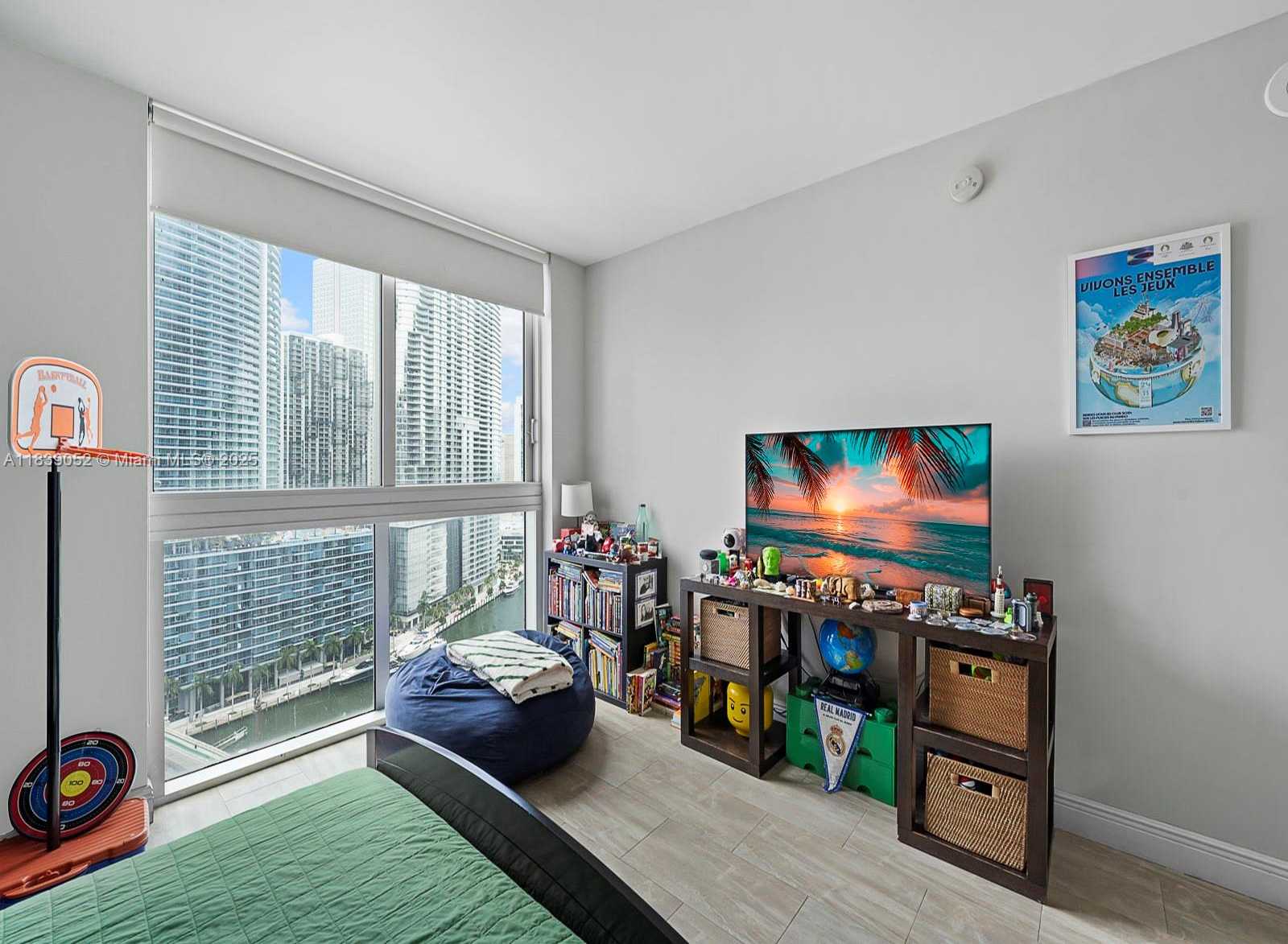 Small Image of 500 BRICKELL AVE #2501, Miami Number 20