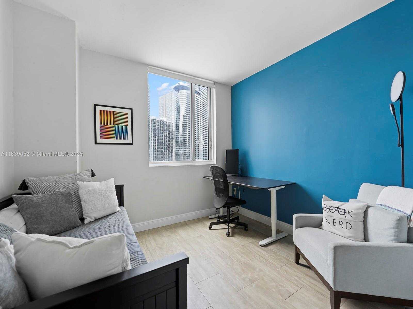 Small Image of 500 BRICKELL AVE #2501, Miami Number 25