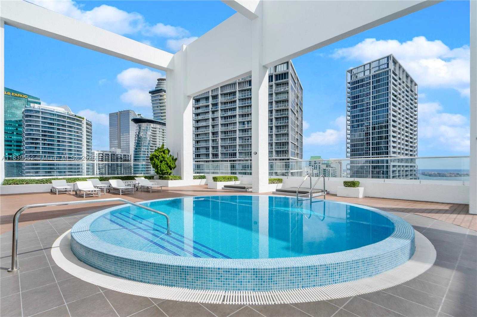 Small Image of 500 BRICKELL AVE #2501, Miami Number 34