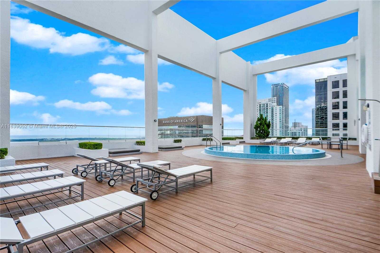Small Image of 500 BRICKELL AVE #2501, Miami Number 36