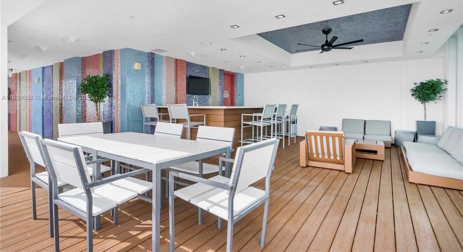 Small Image of 500 BRICKELL AVE #2501, Miami Number 37