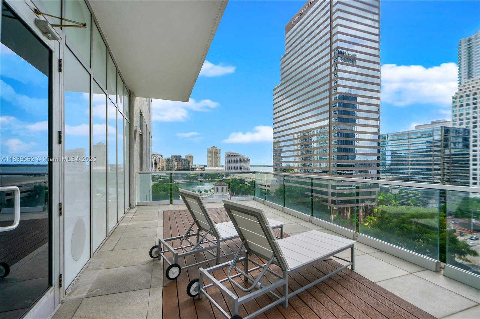 Small Image of 500 BRICKELL AVE #2501, Miami Number 43