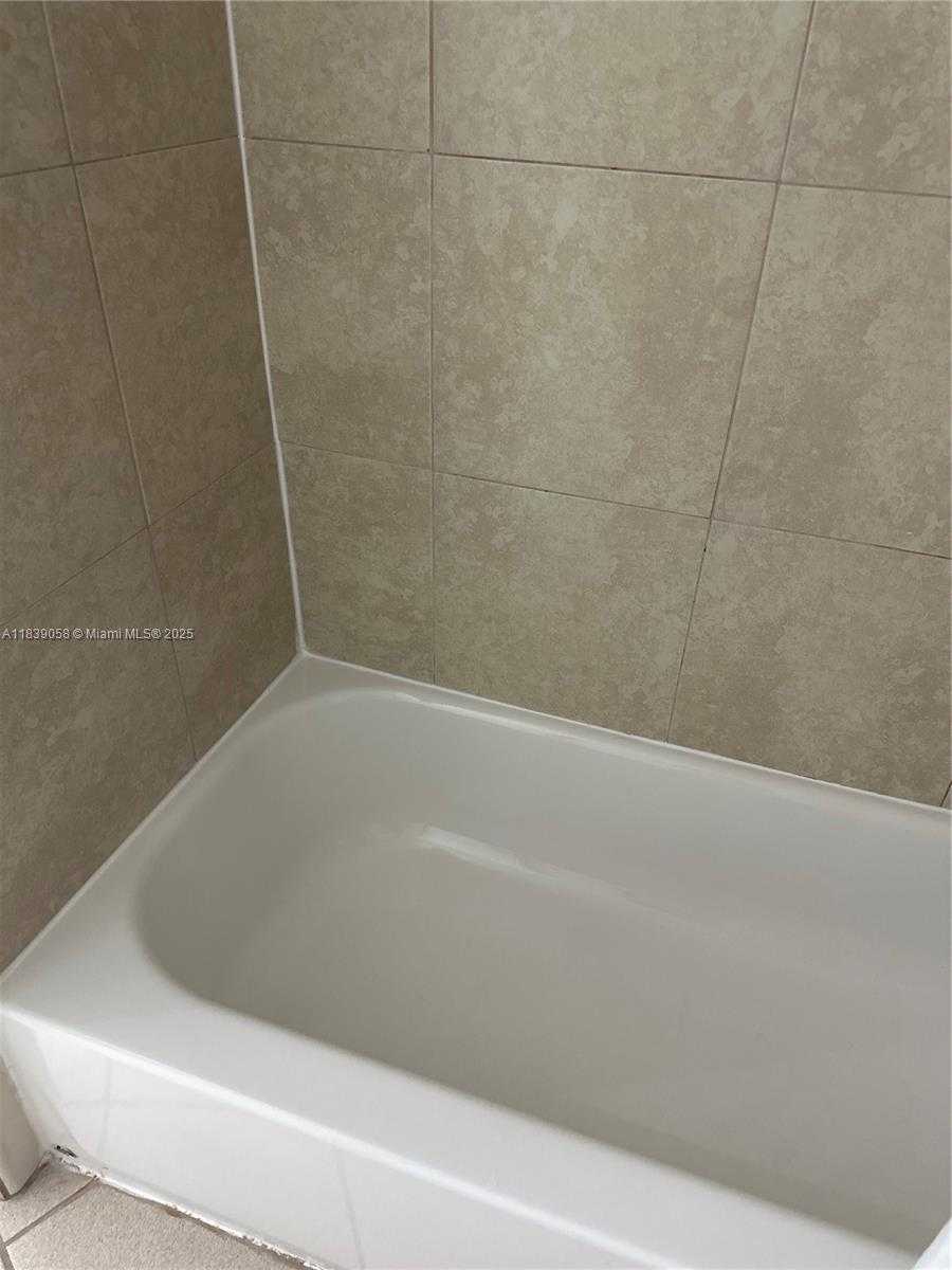 Small Image of 15481 SOUTH WEST 81ST CIR LN #712, Miami Number 13