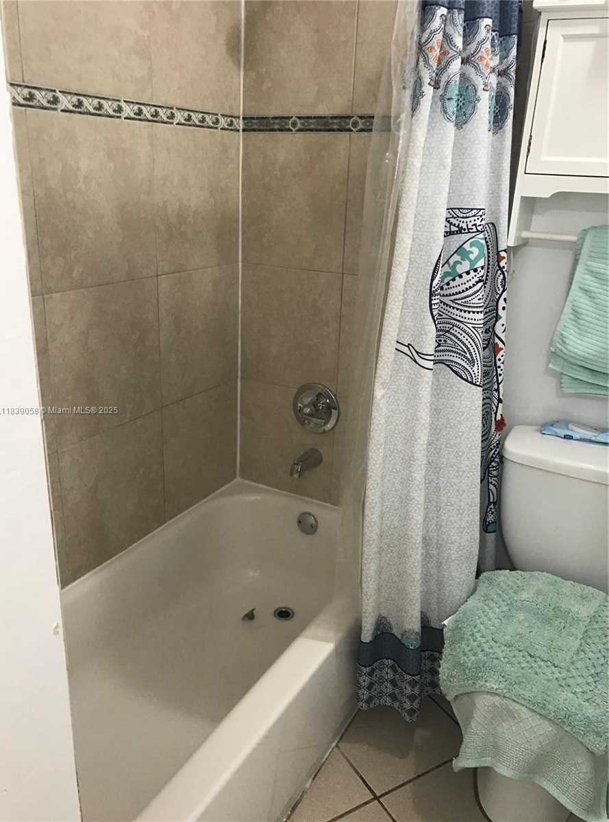 Small Image of 15481 SOUTH WEST 81ST CIR LN #712, Miami Number 7