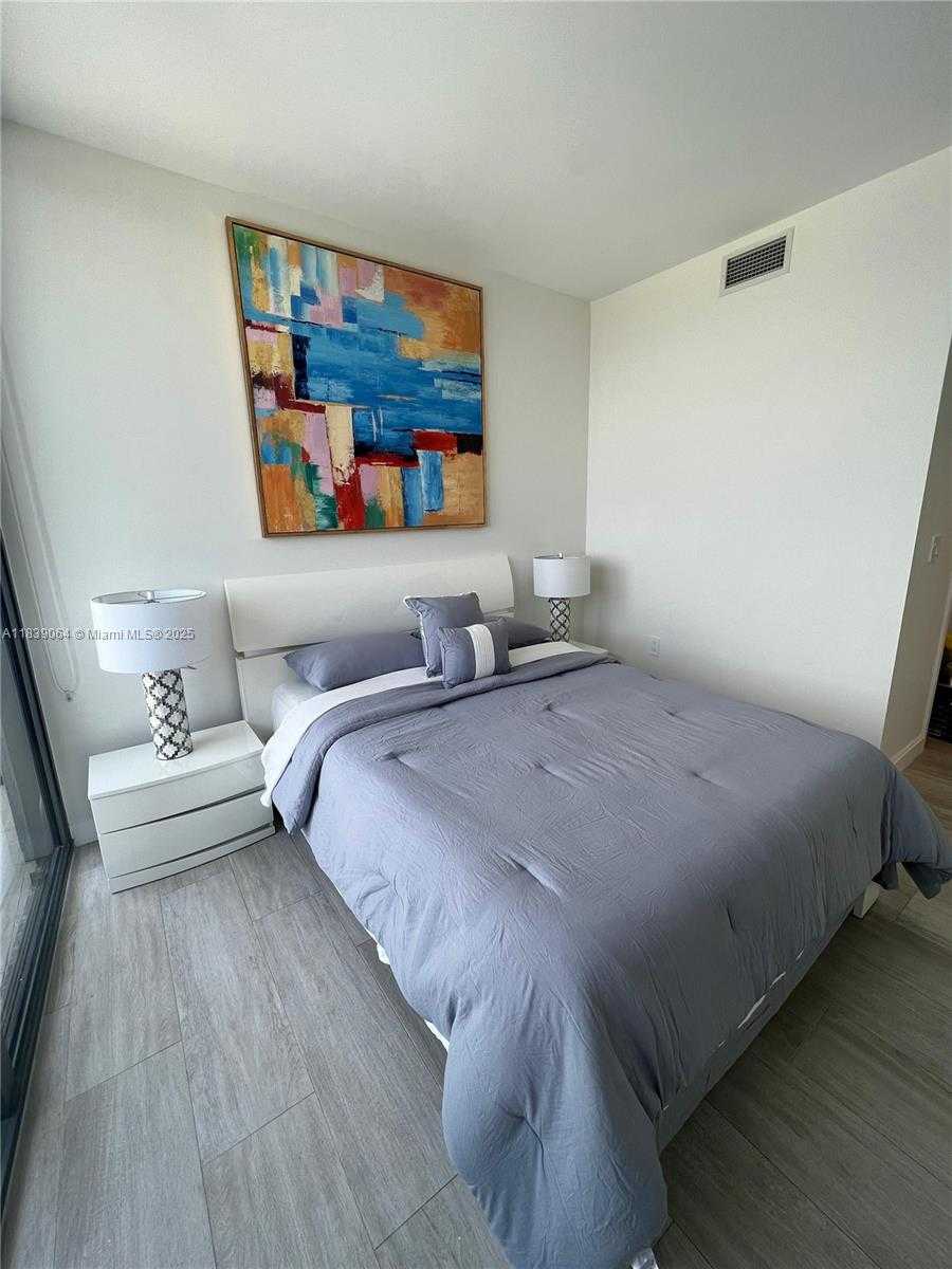 Small Image of 55 SOUTH WEST 9TH ST #3308, Miami Number 10