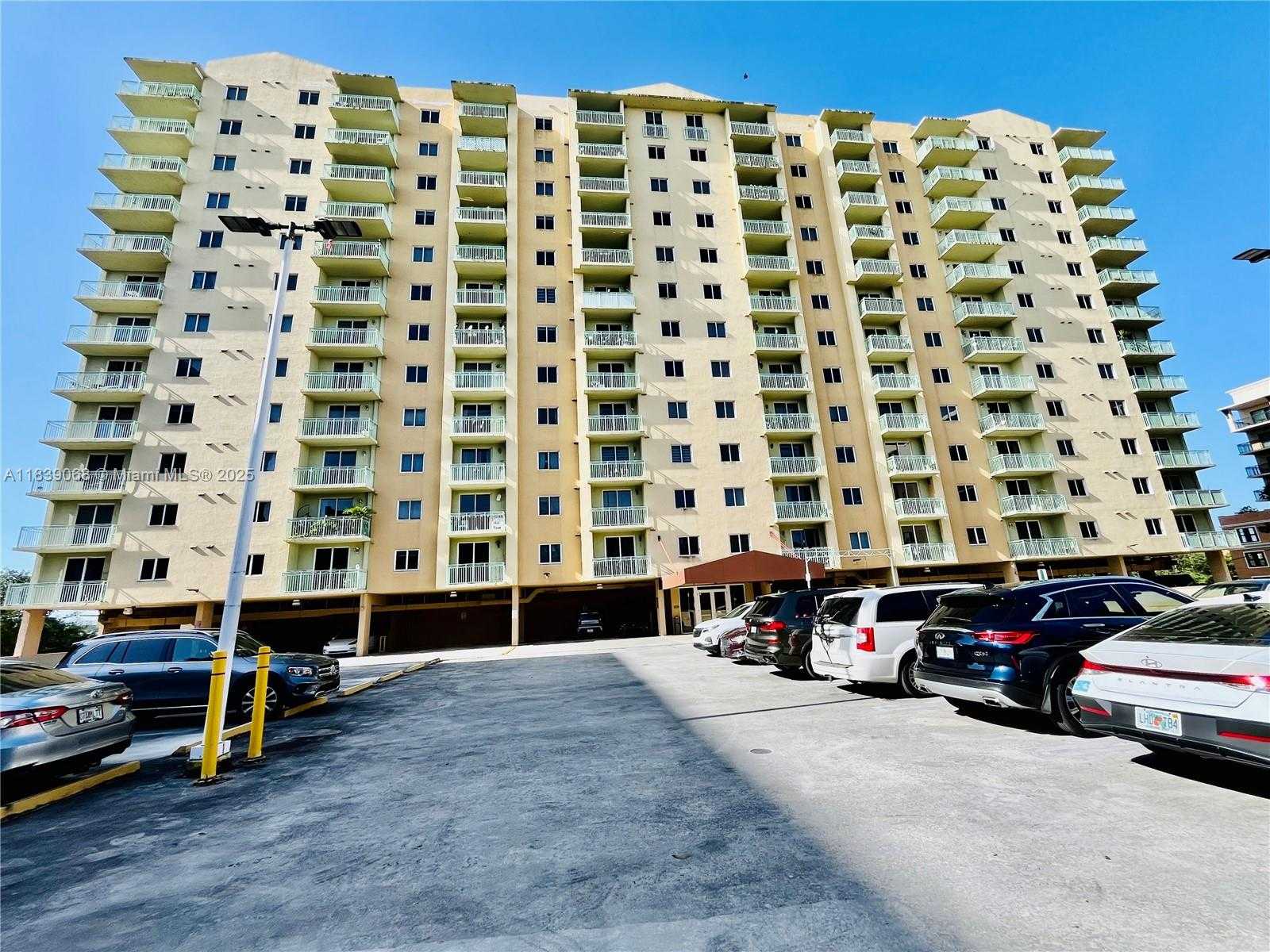 Small Image of 3500 CORAL WAY #913, Miami Number 26