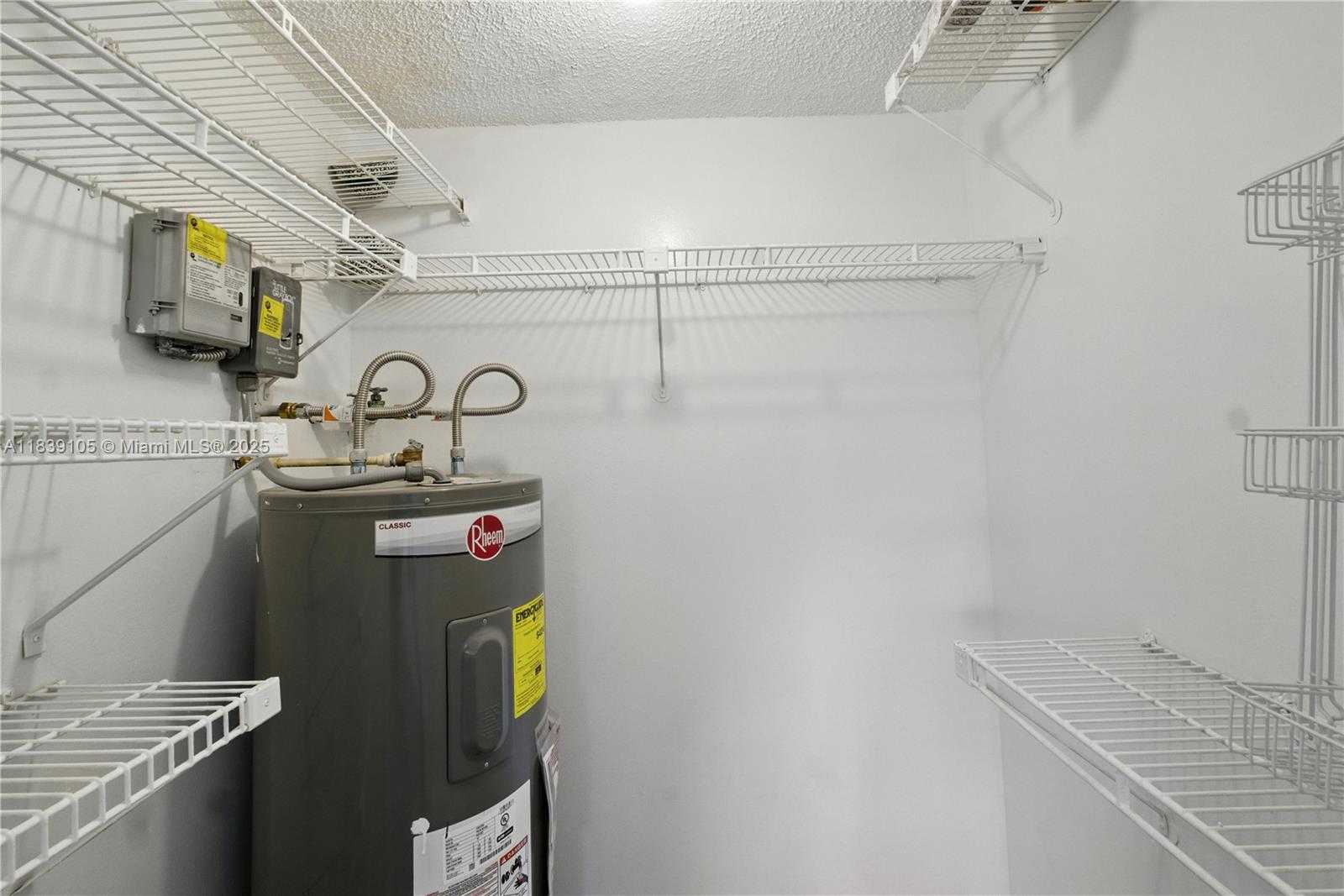 Small Image of 3850 OAKS CLUBHOUSE DR #307, Pompano Beach Number 24