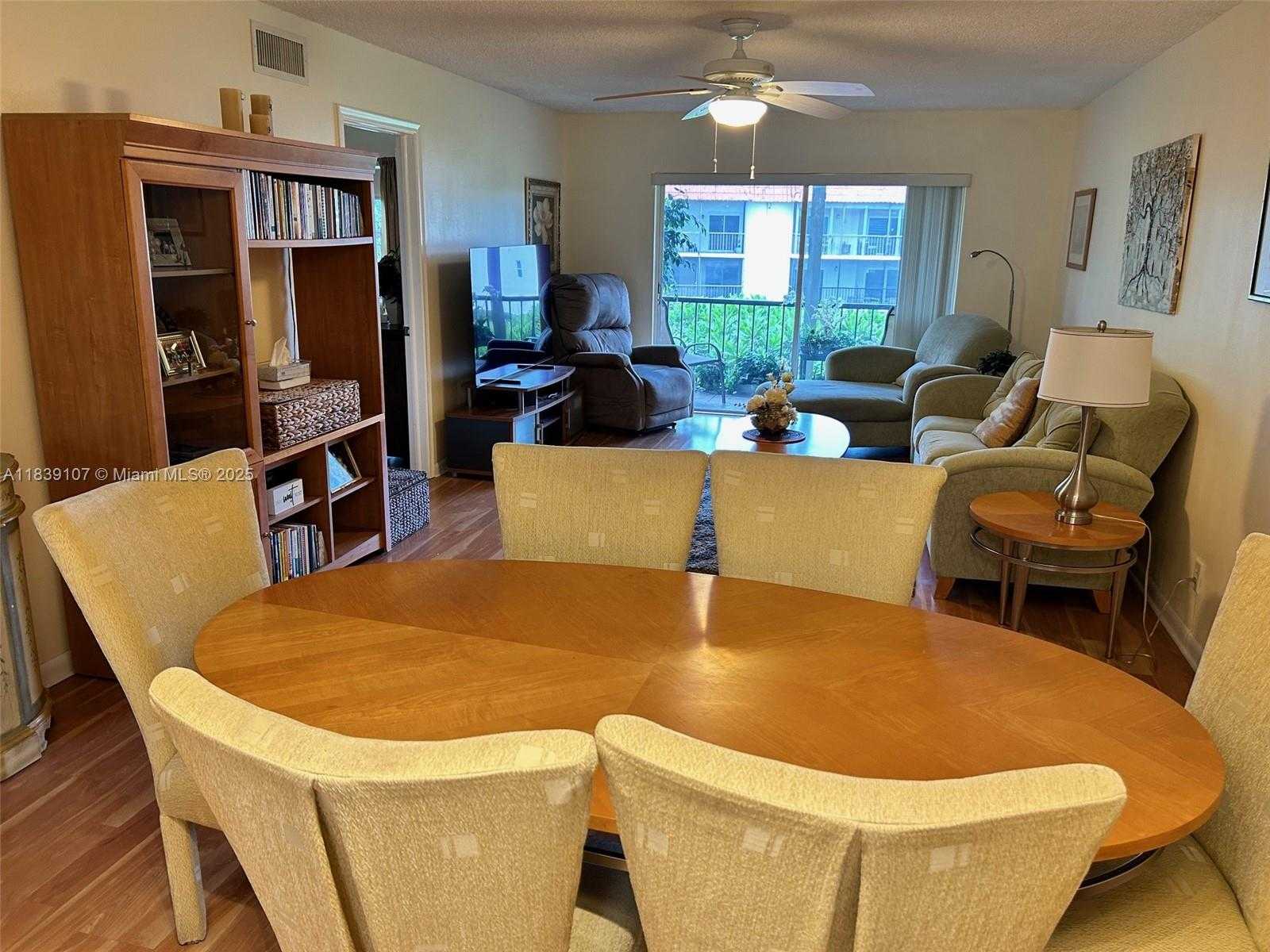 Small Image of 371 SOUTH HOLLYBROOK DR #308, Pembroke Pines Number 12