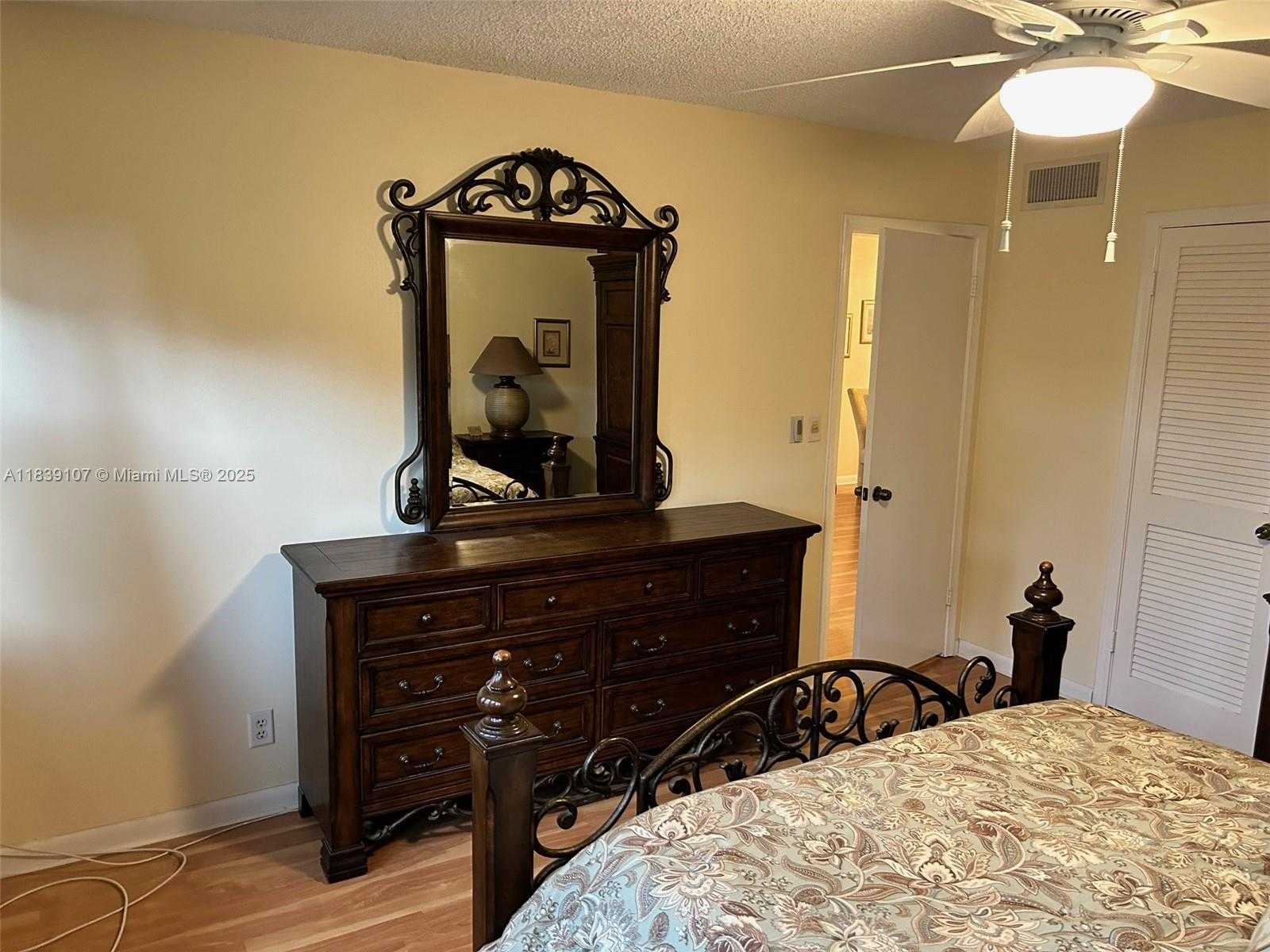 Small Image of 371 SOUTH HOLLYBROOK DR #308, Pembroke Pines Number 24