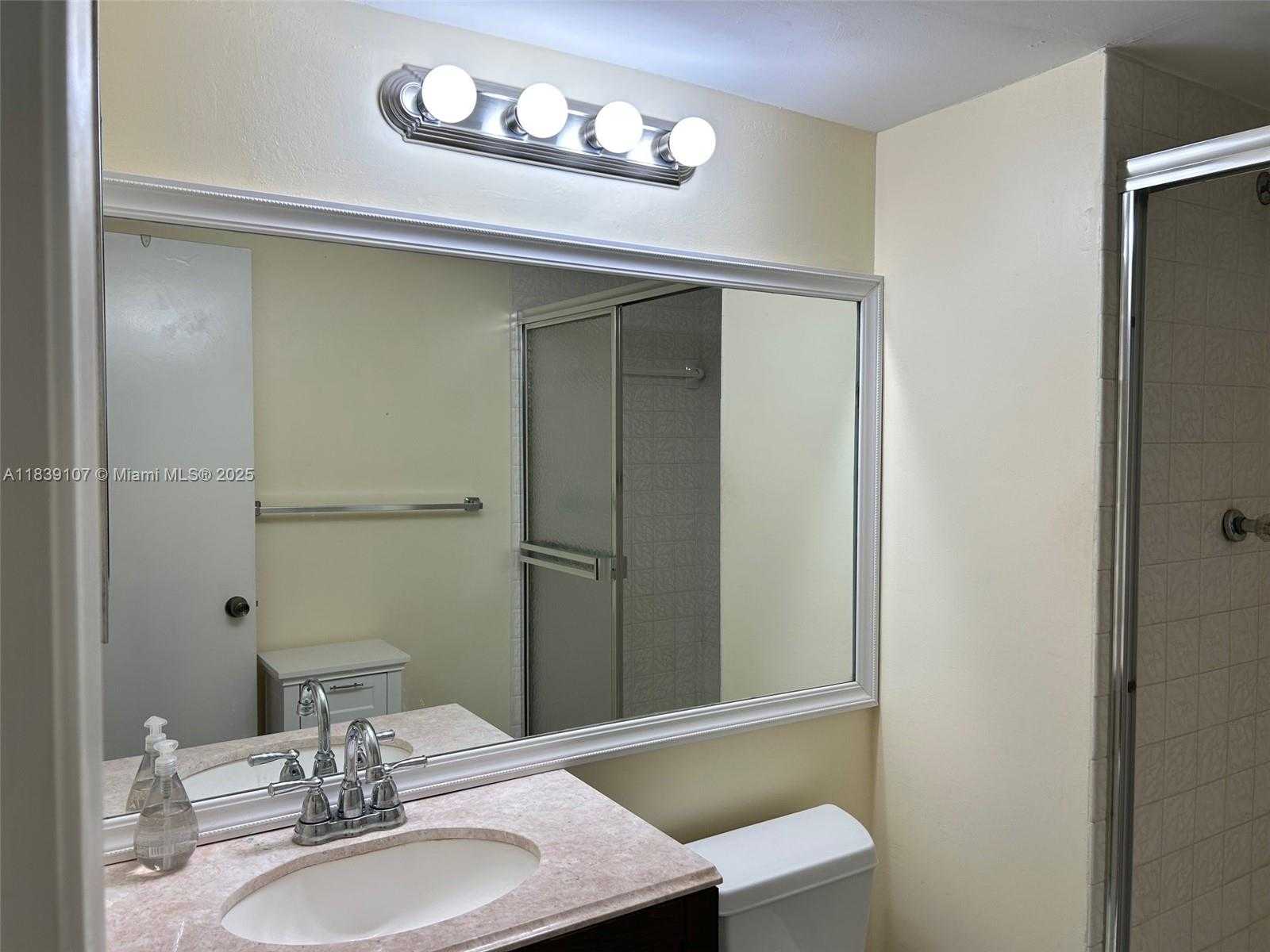 Small Image of 371 SOUTH HOLLYBROOK DR #308, Pembroke Pines Number 28