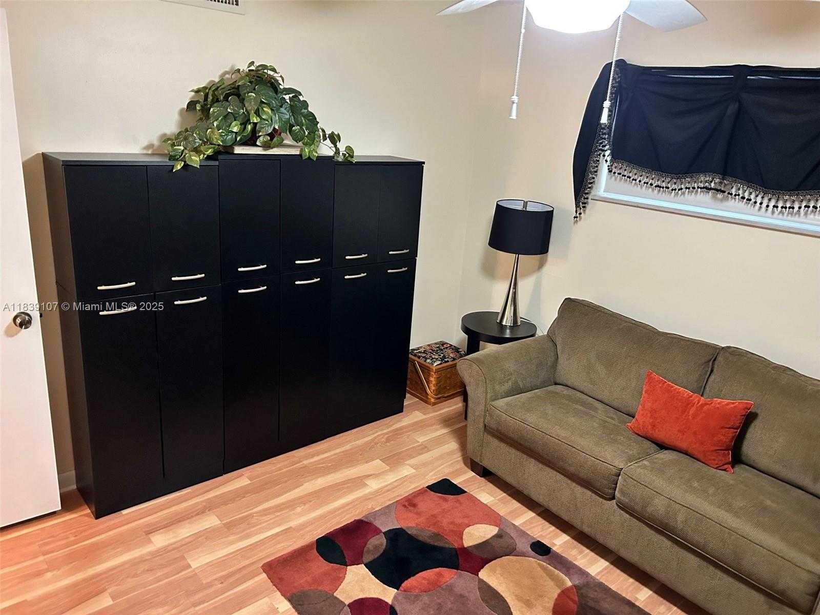 Small Image of 371 SOUTH HOLLYBROOK DR #308, Pembroke Pines Number 34