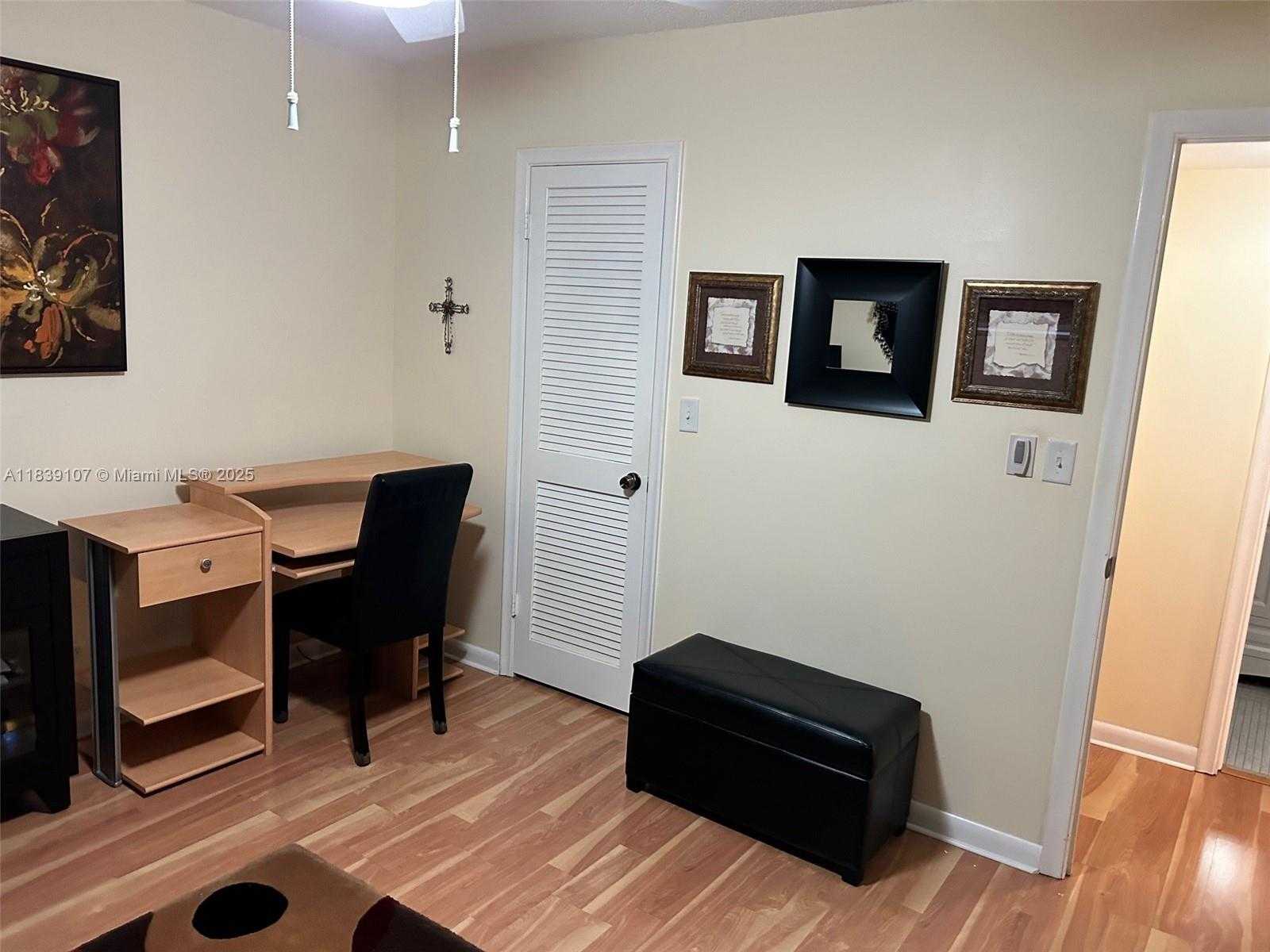 Small Image of 371 SOUTH HOLLYBROOK DR #308, Pembroke Pines Number 35