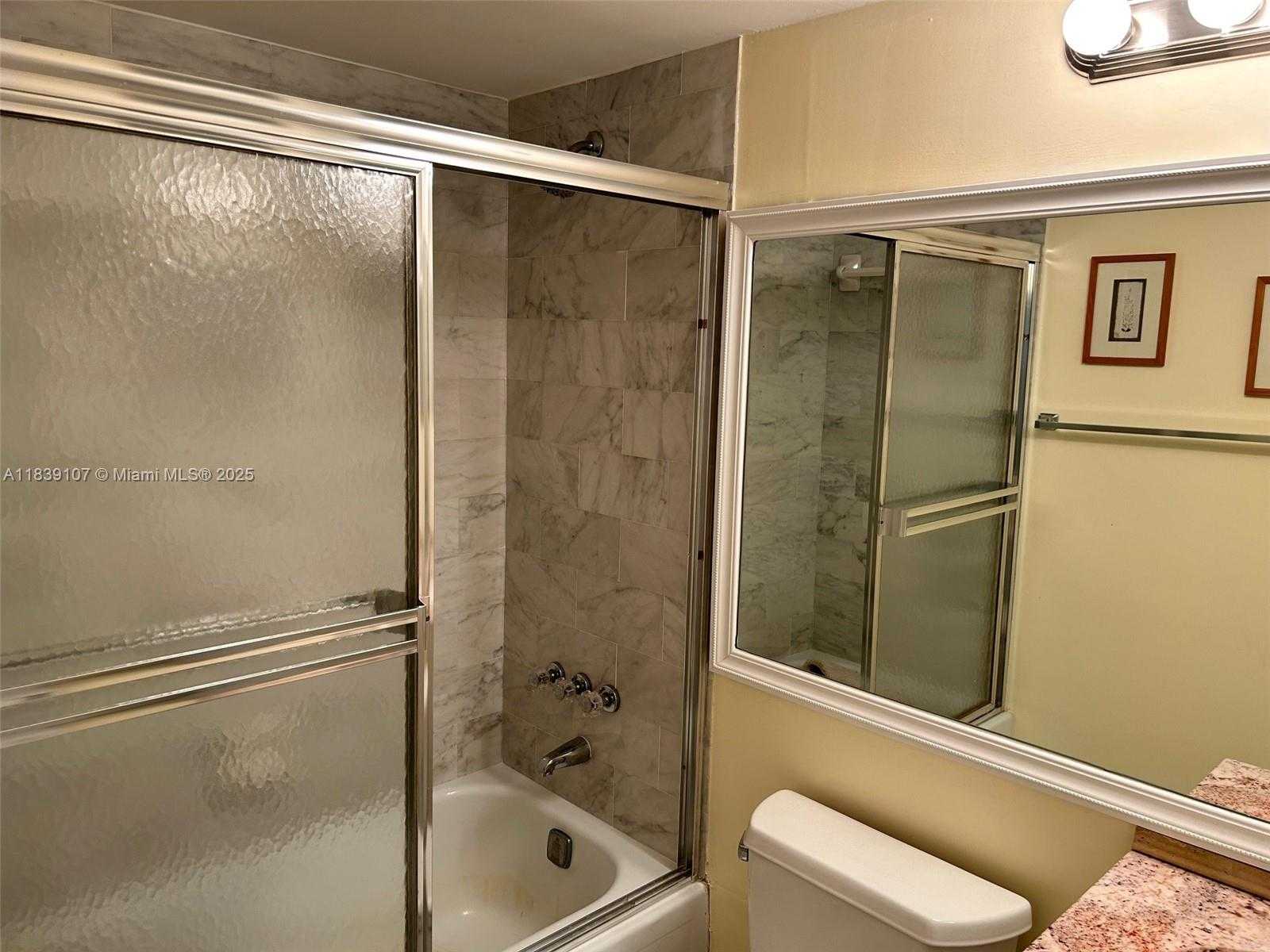 Small Image of 371 SOUTH HOLLYBROOK DR #308, Pembroke Pines Number 37