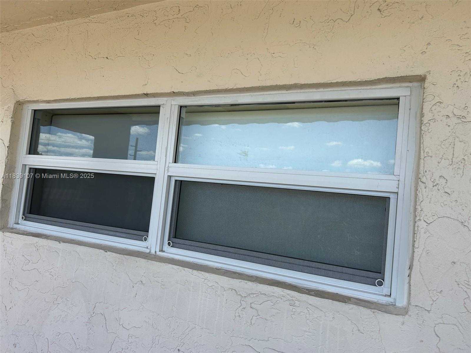 Small Image of 371 SOUTH HOLLYBROOK DR #308, Pembroke Pines Number 44