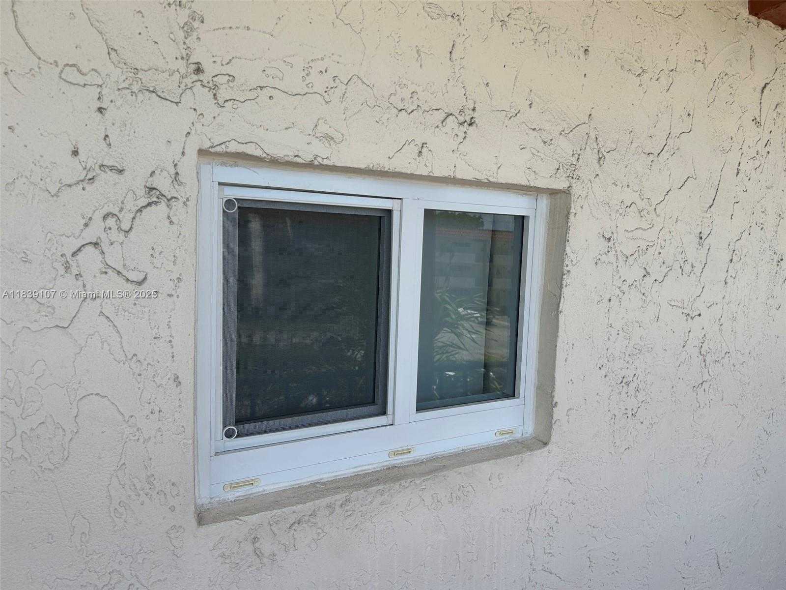 Small Image of 371 SOUTH HOLLYBROOK DR #308, Pembroke Pines Number 45