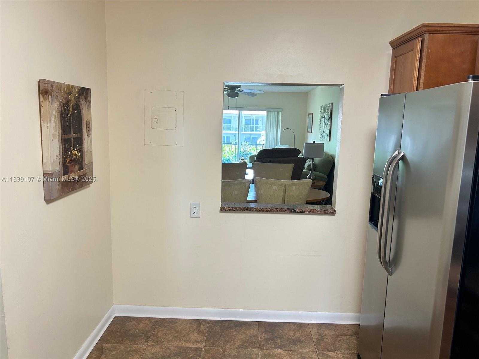 Small Image of 371 SOUTH HOLLYBROOK DR #308, Pembroke Pines Number 9