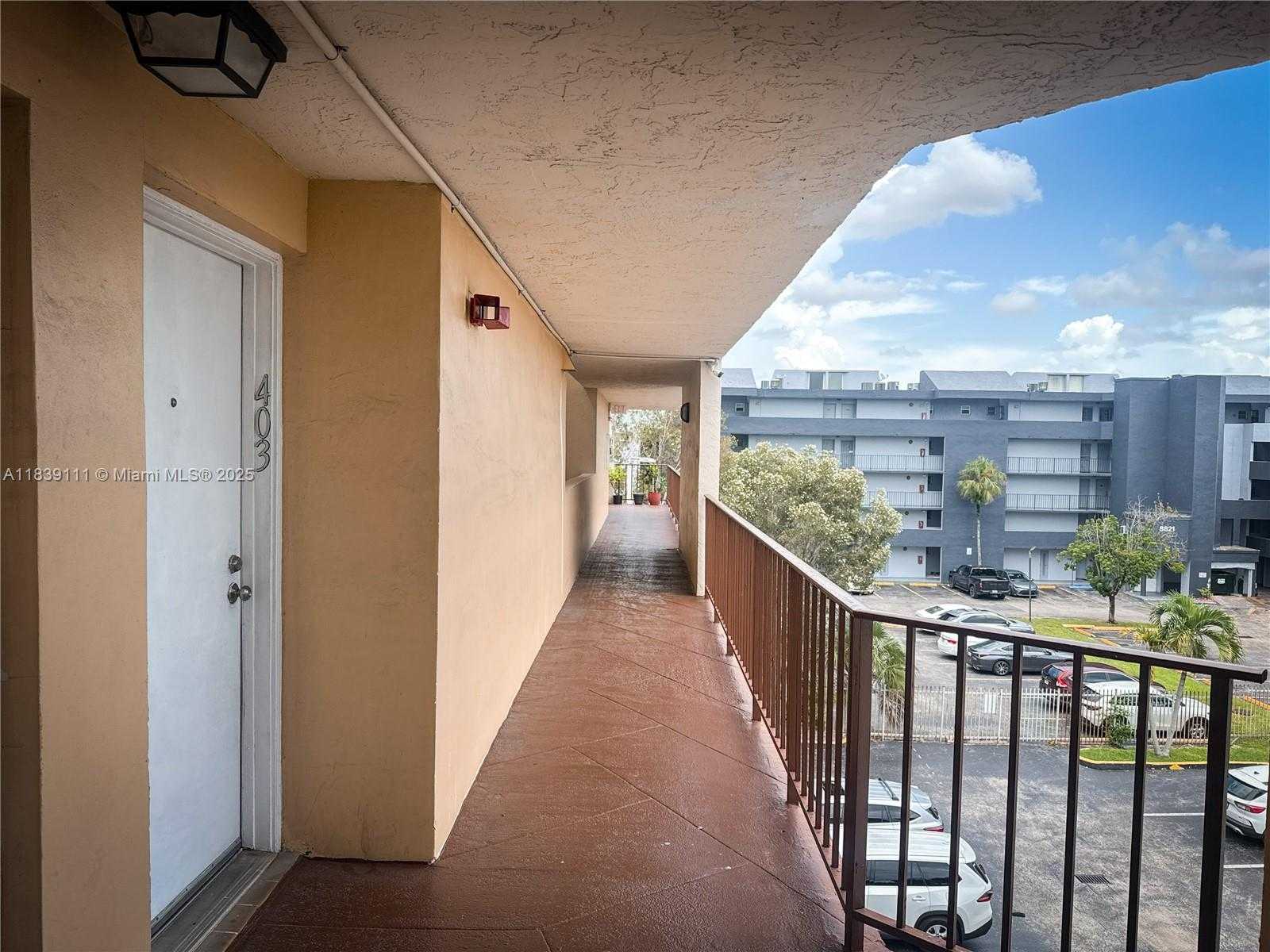 Small Image of 8840 FONTAINEBLEAU BLVD #402, Miami Number 11
