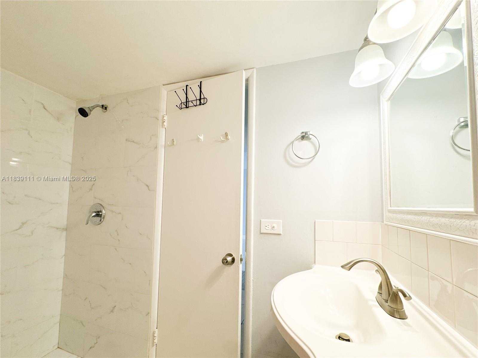 Small Image of 8840 FONTAINEBLEAU BLVD #402, Miami Number 8