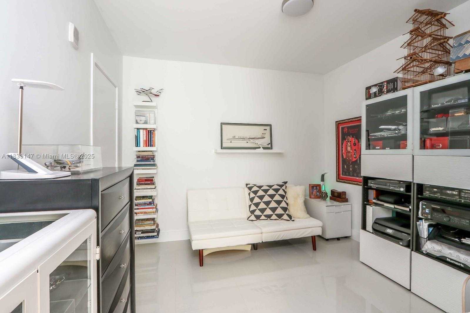 Small Image of 2900 NORTH EAST 7TH AVE #404, Miami Number 12