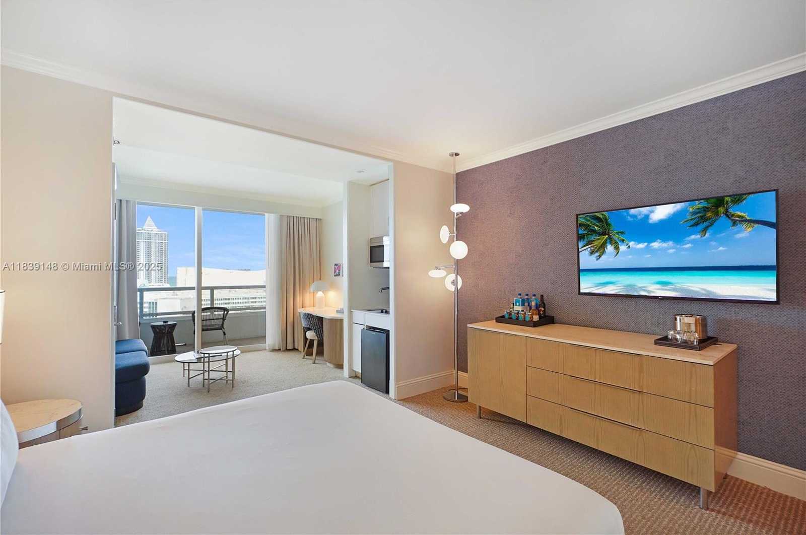 Small Image of 4401 COLLINS AVE #2305, Miami Beach Number 11