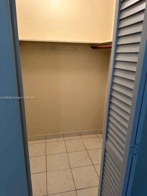 Small Image of 720 COLLINS AVE #310, Miami Beach Number 24