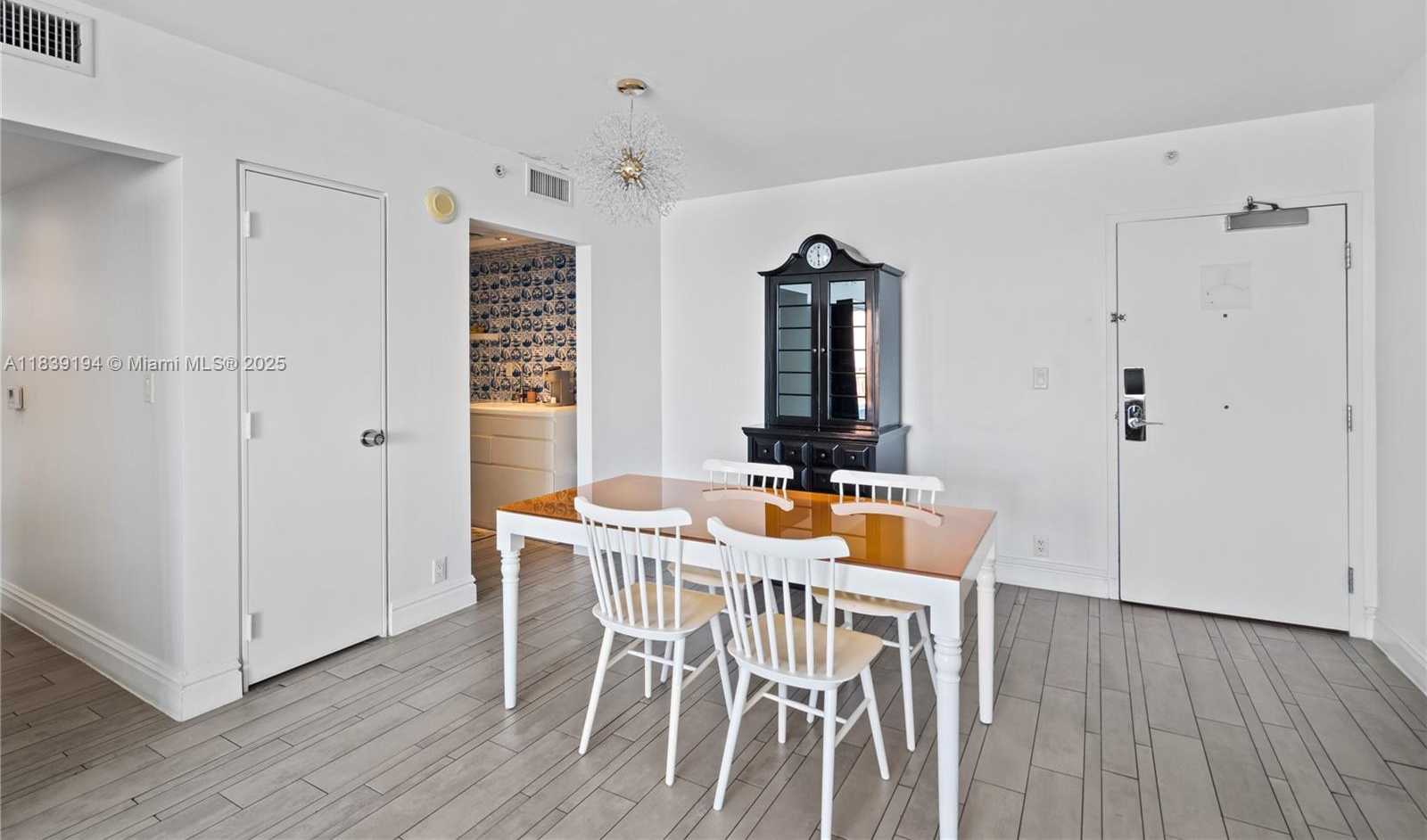 Small Image of 1100 WEST AVE #616, Miami Beach Number 12