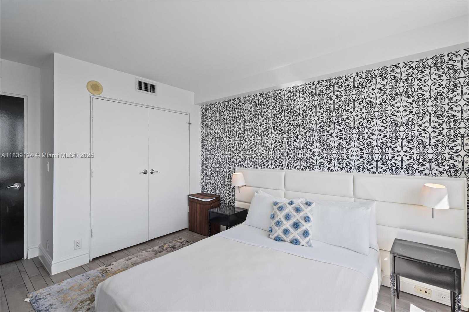Small Image of 1100 WEST AVE #616, Miami Beach Number 15
