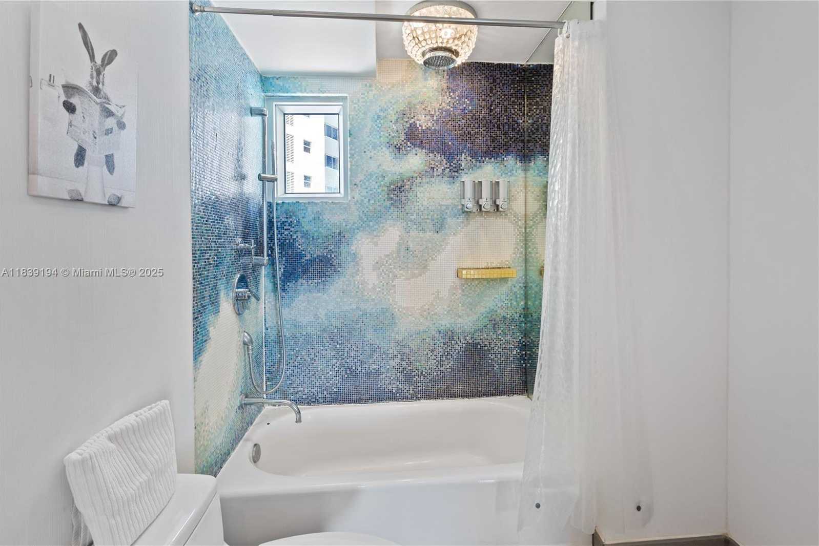 Small Image of 1100 WEST AVE #616, Miami Beach Number 17