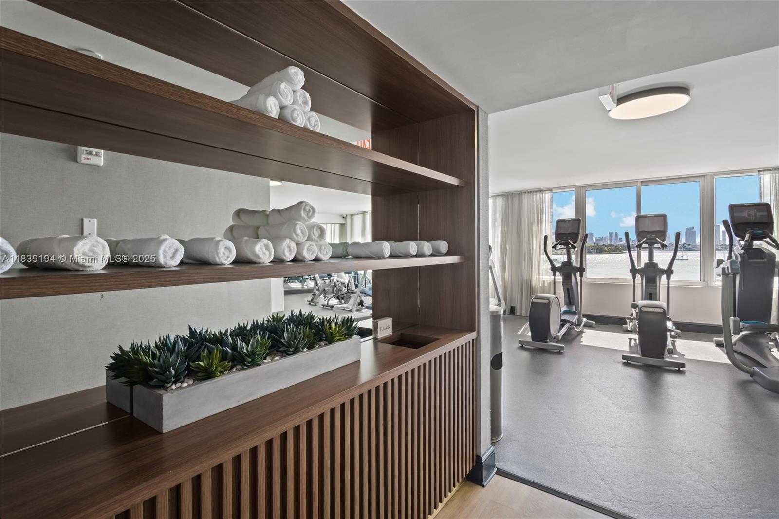 Small Image of 1100 WEST AVE #616, Miami Beach Number 24