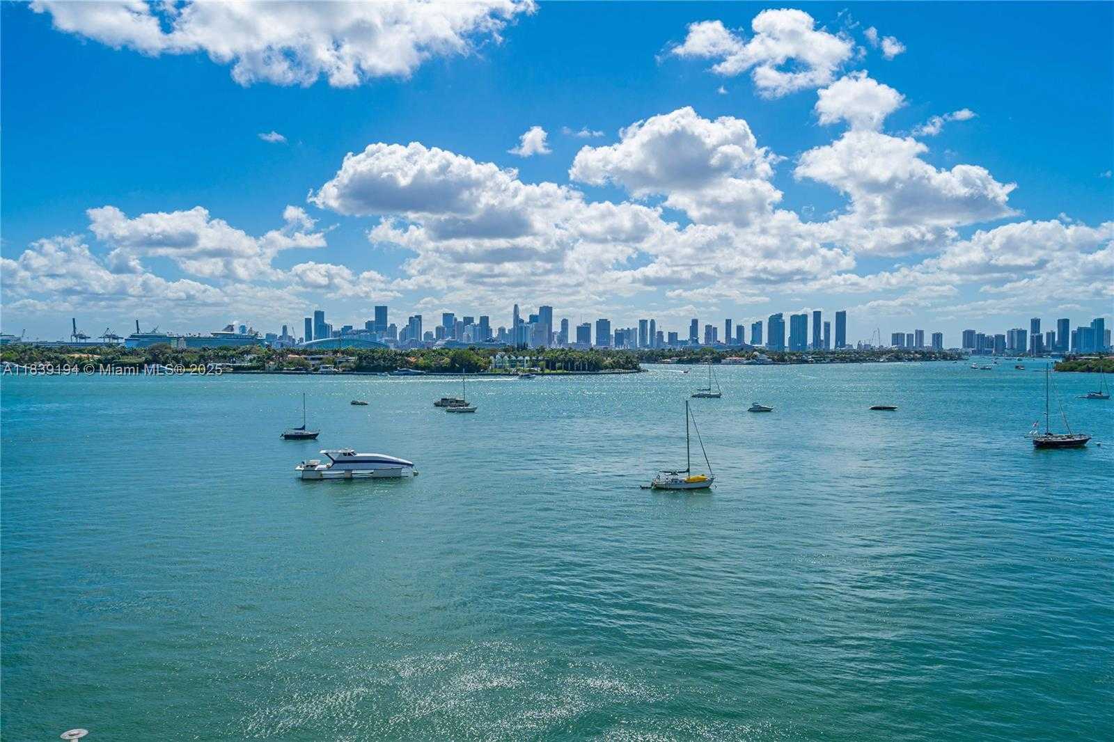 Small Image of 1100 WEST AVE #616, Miami Beach Number 6