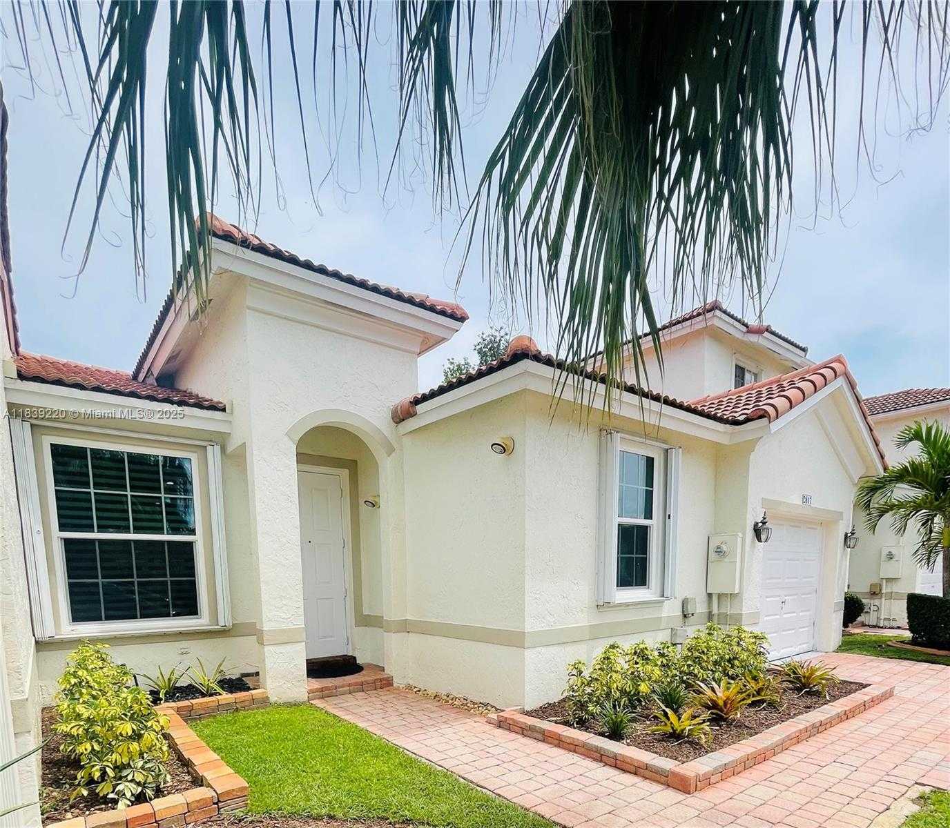 Small Image of 2817 SOUTH WEST 187TH AVE, Miramar Number 2