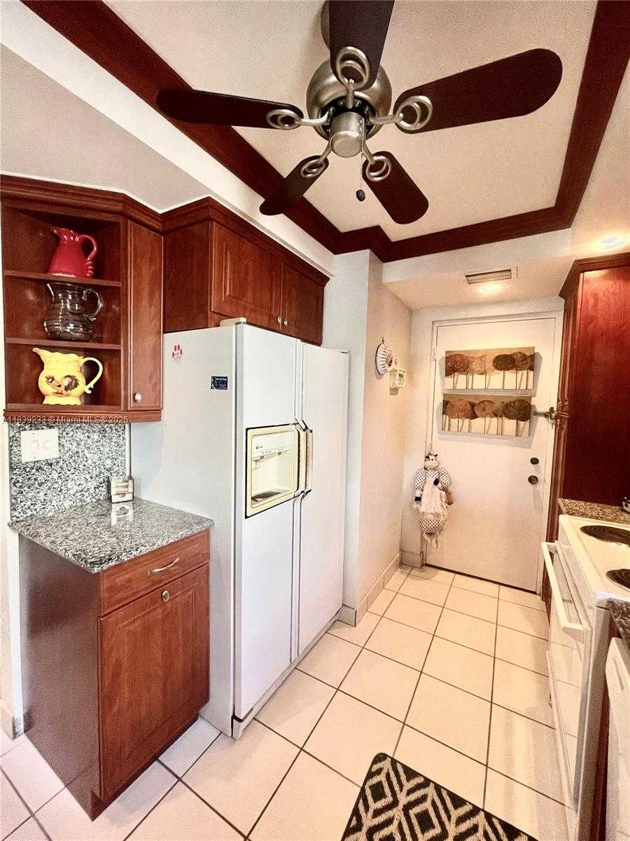 Small Image of 2309 SOUTH CYPRESS BEND DR #311D, Pompano Beach Number 5