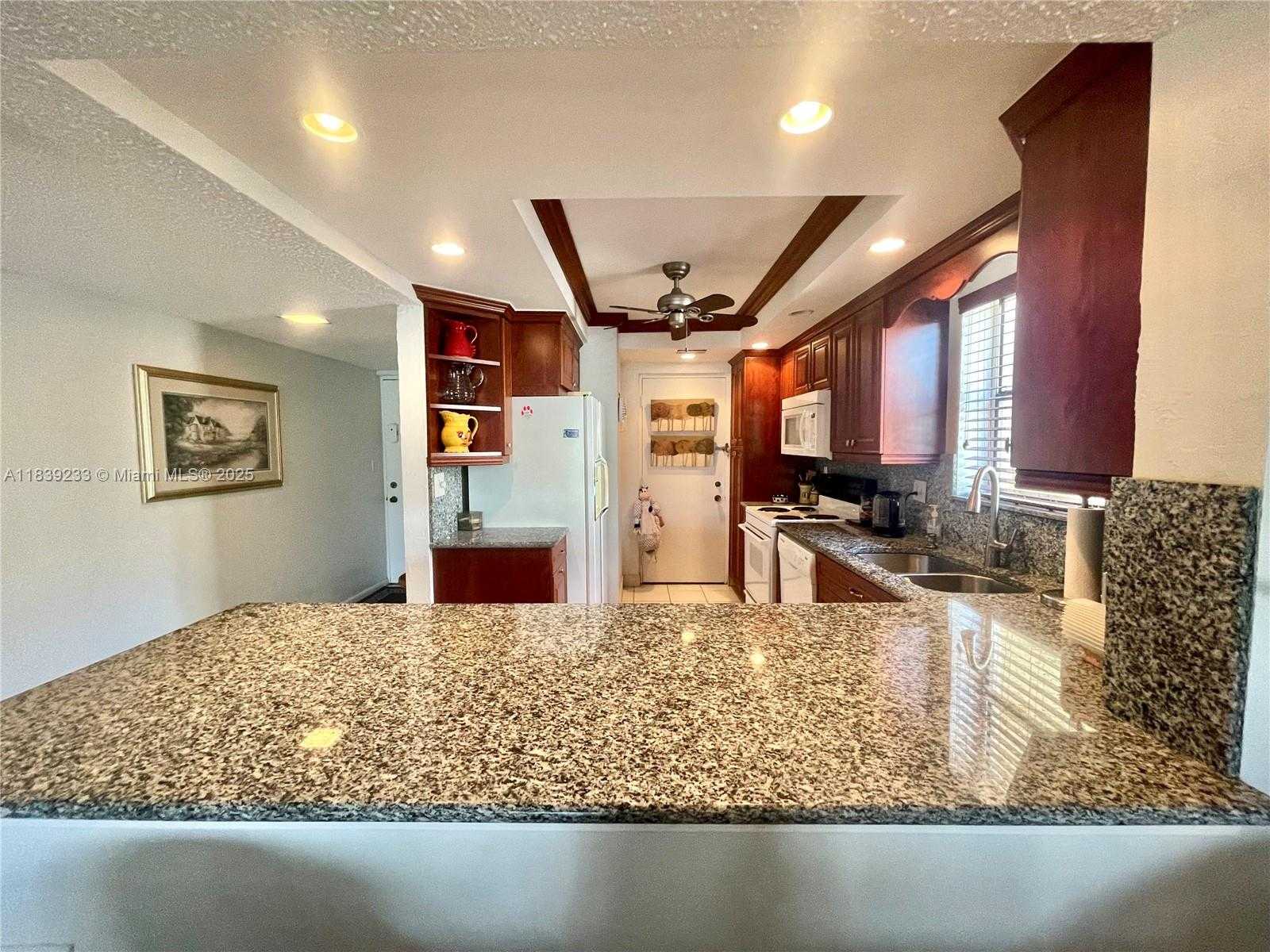 Small Image of 2309 SOUTH CYPRESS BEND DR #311D, Pompano Beach Number 6