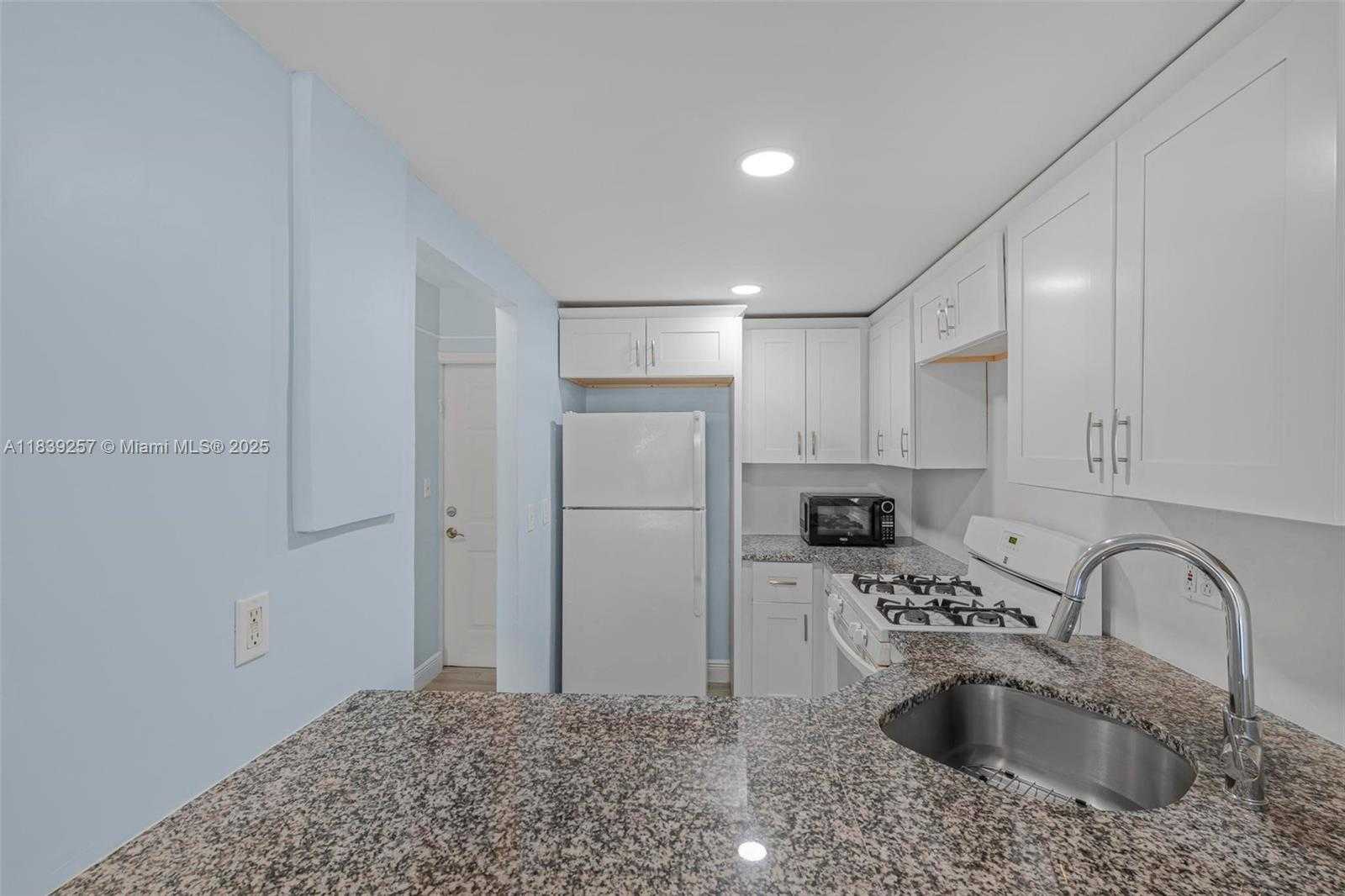 Small Image of 6709 NORTH KENDALL DR #229, Pinecrest Number 10
