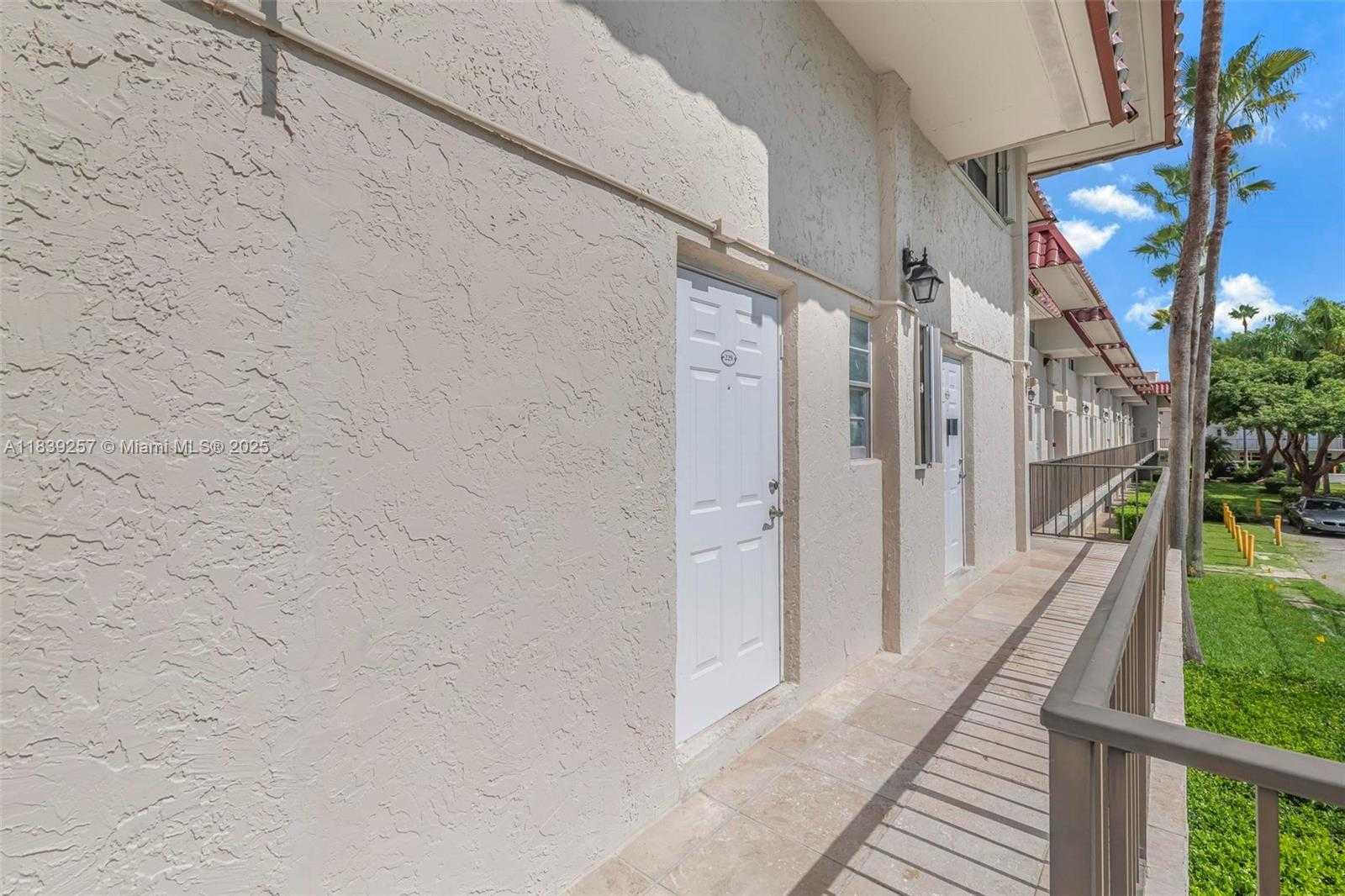Small Image of 6709 NORTH KENDALL DR #229, Pinecrest Number 5