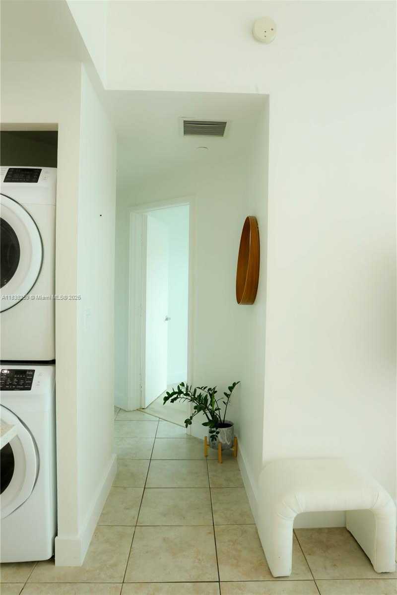 Small Image of 350 NE 24TH ST #406, Miami Number 5