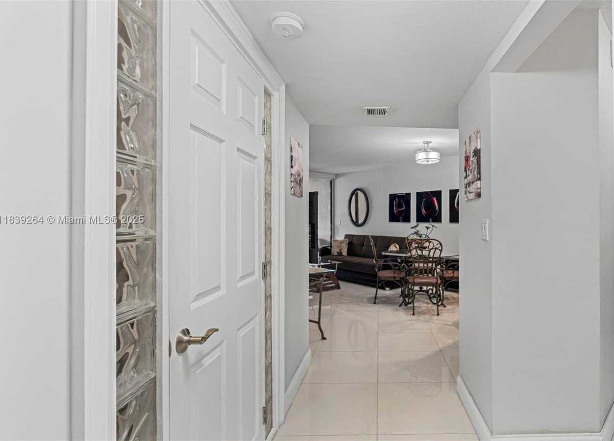 Small Image of 15405 NORTH MIAMI LAKEWAY N #203-1, Miami Lakes Number 24