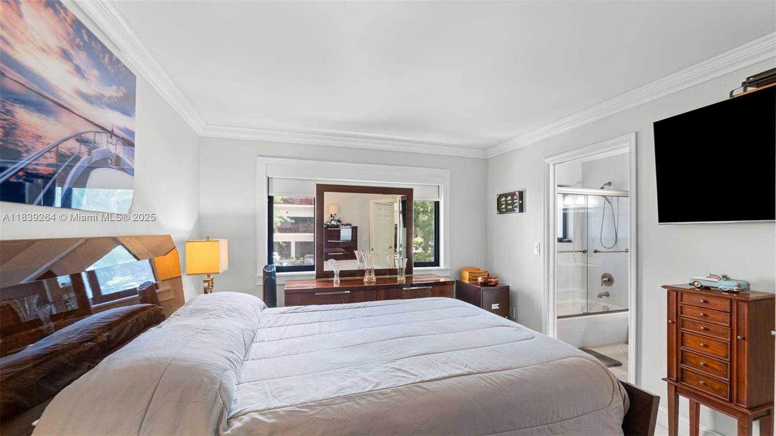 Small Image of 15405 NORTH MIAMI LAKEWAY N #203-1, Miami Lakes Number 27