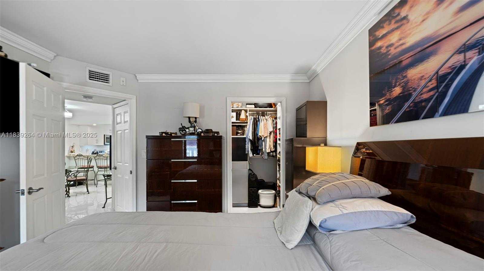 Small Image of 15405 NORTH MIAMI LAKEWAY N #203-1, Miami Lakes Number 28