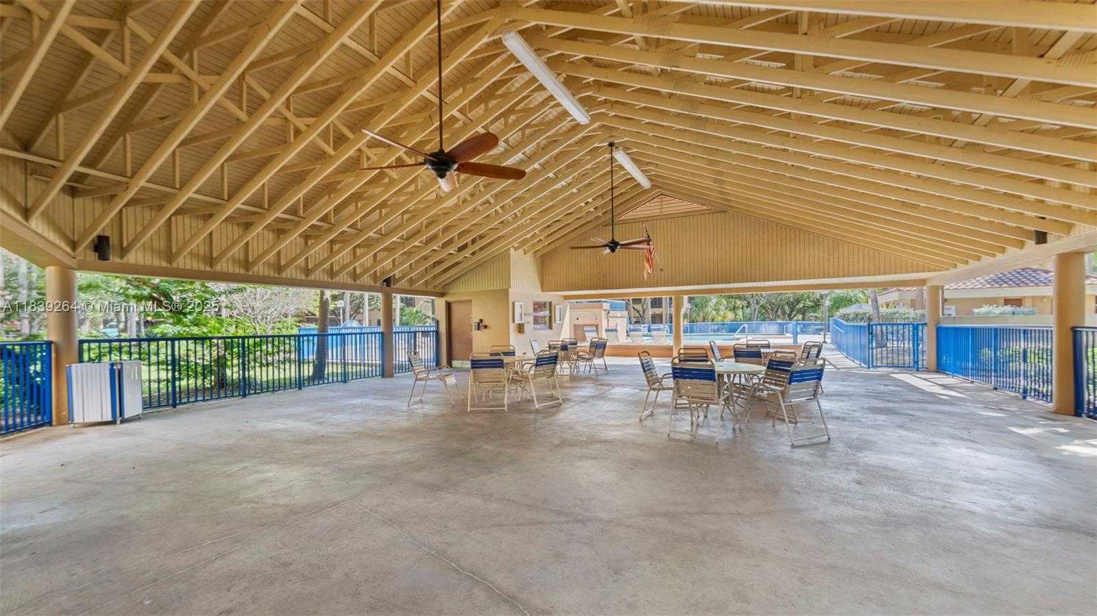 Small Image of 15405 NORTH MIAMI LAKEWAY N #203-1, Miami Lakes Number 41