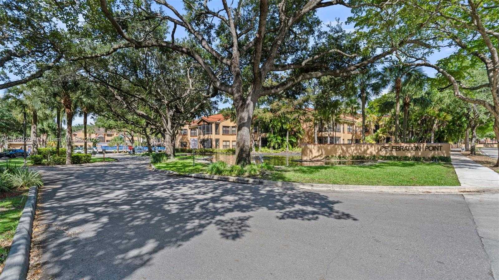 Small Image of 15405 NORTH MIAMI LAKEWAY N #203-1, Miami Lakes Number 45