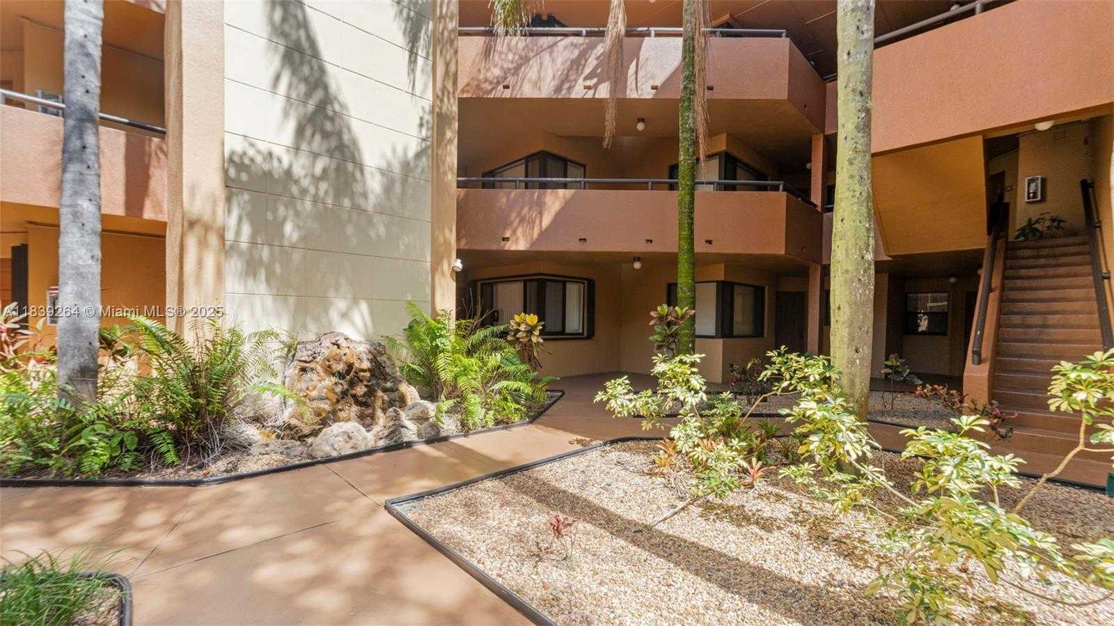 Small Image of 15405 NORTH MIAMI LAKEWAY N #203-1, Miami Lakes Number 5