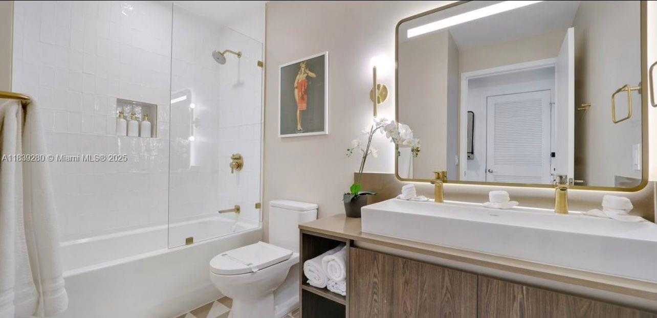 Small Image of 159 NORTH EAST 6TH ST #4910, Miami Number 14