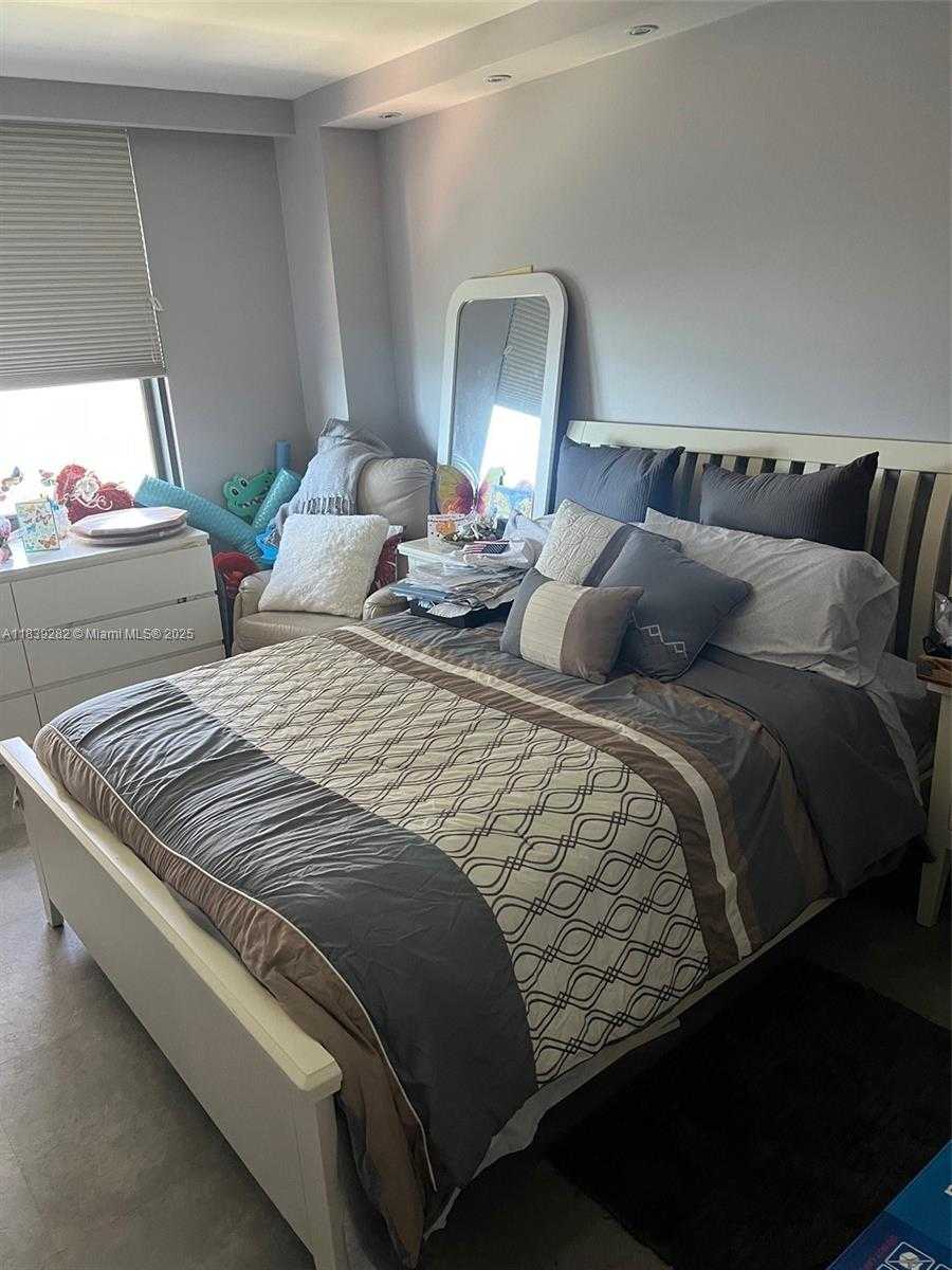 Small Image of 9801 COLLINS AVE #16U, Bal Harbour Number 16
