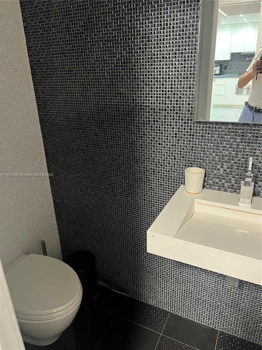 Small Image of 9801 COLLINS AVE #16U, Bal Harbour Number 17