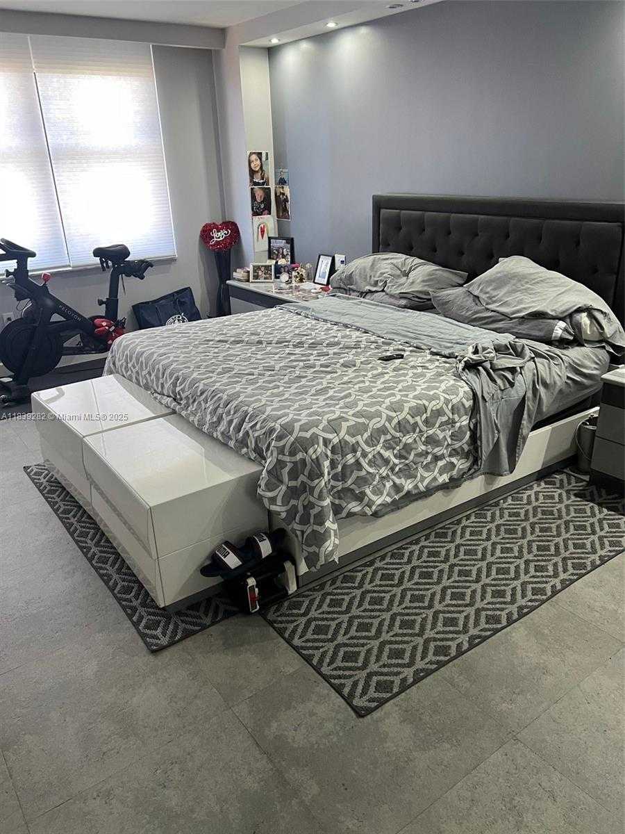 Small Image of 9801 COLLINS AVE #16U, Bal Harbour Number 21
