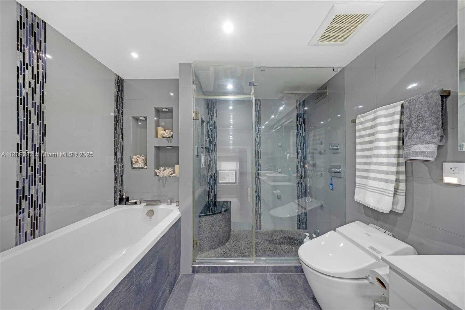 Small Image of 9801 COLLINS AVE #16U, Bal Harbour Number 27